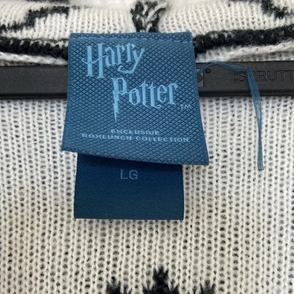 Harry Potter Wizard Cardigan - Picture 4 of 5